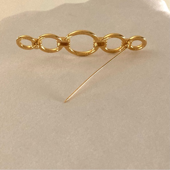 Vintage Estate Monet Pin - Picture 9 of 14